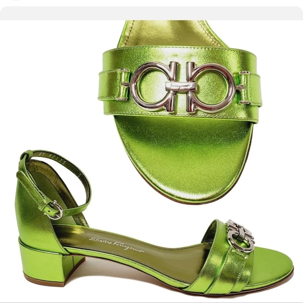 SALVATORE FERRAGAMO SHOES COMO GANCINI METALLIC GREEN LEATHER SANDALS $650 sz 7D
